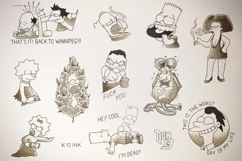Diseños de tatuajes de Los Simpsons: Bart, Homer, Lisa y otros personajes icónicos en varias poses cómicas.