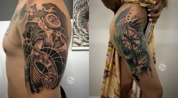 Tatuaje realismo en brazo y muslo con brújulas, mapas y un ojo.
